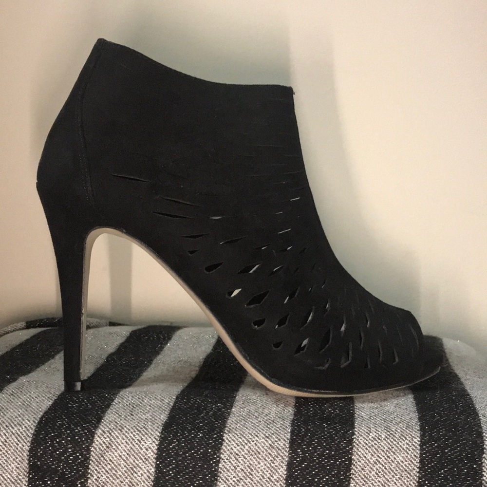 Madden Girl Peep Toe Bootie, Size 8.5